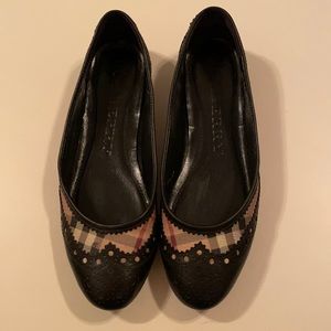 Burberry flats size 38.5